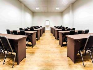 Área de negócios e/ou sala de conferências em Quality Hotel Pampulha & Convention Center