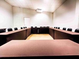 Área de negócios e/ou sala de conferências em Quality Hotel Pampulha & Convention Center
