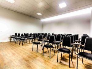Área de negócios e/ou sala de conferências em Quality Hotel Pampulha & Convention Center
