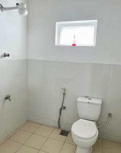 Uma casa de banho em Havelock City Hostel, Colombo