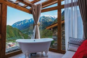 Ảnh trong thư viện ảnh của Tea Horse Mountain B&B ở Li