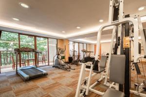 Fitness centrum a/nebo fitness zařízení v ubytování Ocean Spring Metropark Hotel Zhuhai