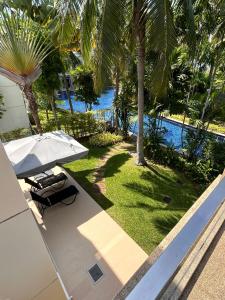 Κήπος έξω από το Blue Lagoon resort Villas Hua Hin
