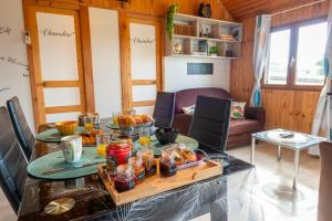 Gallery image of Gîte Chalet des 2 M 2/4 personnes in Antrenas