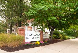 Homewood Suites by Hilton Boston Cambridge-Arlington, MA外面的花园