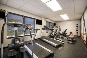 Γυμναστήριο ή/και όργανα γυμναστικής στο Clarion Pointe Charleston - West Ashley