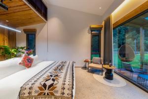 Wonderland Resort客房内的一张或多张床位