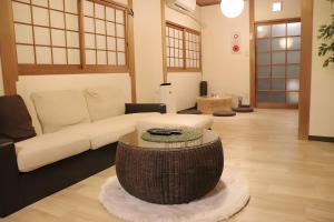 Zona de estar de Central Osaka 天神橋筋六丁目駅徒歩2分 屋上テラス付き一軒家 天満居酒屋街2分 梅田10分 難波15分