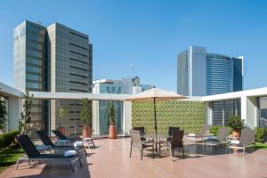 En terrasse eller udendørsområde på Hotel Casa Blanca