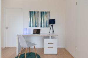 TV a/nebo společenská místnost v ubytování Appartements du comte de Dabo + 34 fotografií