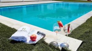Basen w obiekcie Villa Vista Hermosa Olvera by Ruralidays lub w pobliżu