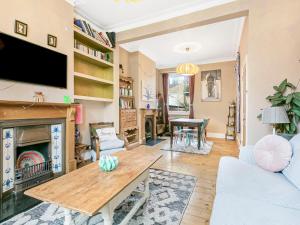 Fotografija u galeriji objekta Pass the Keys Snuggy home in the heart of Chiswick u Londonu