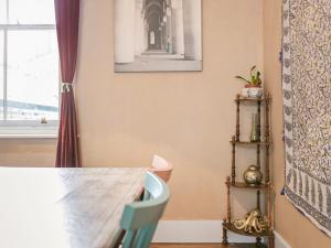 Fotografija u galeriji objekta Pass the Keys Snuggy home in the heart of Chiswick u Londonu