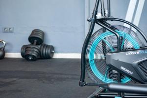 Fitness centrum a/nebo fitness zařízení v ubytování Hotel Quatre Llunes