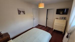 TV a/nebo společenská místnost v ubytování Chambre avec terrasse Argeles sur mer