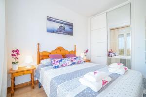 Posteľ alebo postele v izbe v ubytovaní Basic Comfort Apartment Gran Reserva 0103