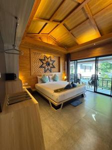 Postel nebo postele na pokoji v ubytování Kantiang Bay View Resort
