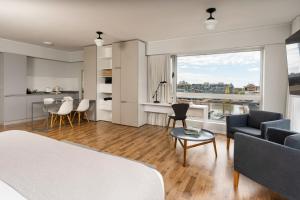 Una cocina o kitchenette en Almarena Madero Urbano Affiliated by Melia