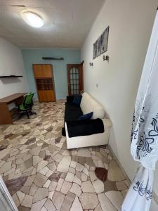 Postel nebo postele na pokoji v ubytování Cozy home baranzate