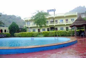 The swimming pool at or close to Hill View