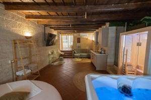 Koupelna v ubytování Suite16 & spa