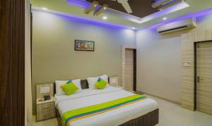 Hotel Raj Garden客房内的一张或多张床位