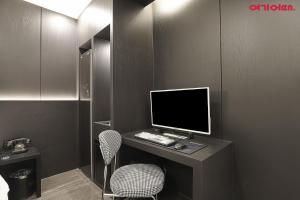 TV a/nebo společenská místnost v ubytování Sangju Stay201 Hotel + 17 fotografií