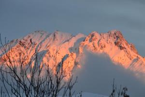 Nespecifikovaný výhled na hory nebo výhled na hory při pohledu z bed and breakfast