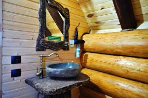 Imagine din galeria proprietății Maxi Kabana Bucovina în Dorna Arini +20 fotografii