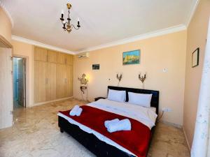 Ένα ή περισσότερα κρεβάτια σε δωμάτιο στο Villa Rosa by HolidayKeys