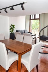 Amazing Loft With The Best View Of Casco Viejo!的休息区
