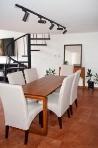 Amazing Loft With The Best View Of Casco Viejo!的休息区