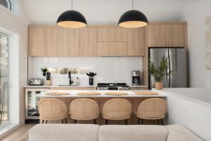 Kuchyň nebo kuchyňský kout v ubytování Chalet Nido - SPA Fire pit & suspension bridge