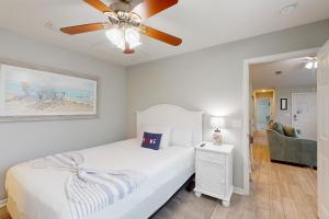 Katil atau katil-katil dalam bilik di Loquat Bungalow