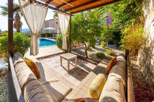 Bazén v ubytování Villa Miramar Kalkan nebo v jeho okolí