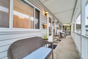 Fotografie z fotogalerie ubytování Grill, Dine and Relax Outside Home in Tyrone! v destinaci Tyrone + 4 fotografie