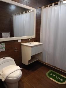 Vannituba majutusasutuses Galápagos Isabela Hotel Loja