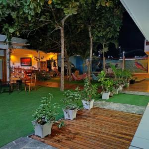Aed väljaspool majutusasutust Galápagos Isabela Hotel Loja