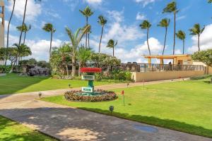 Vườn quanh Sugar Beach 314 Front Row Ocean Views in Beautifully Upgraded Beachfront Condo