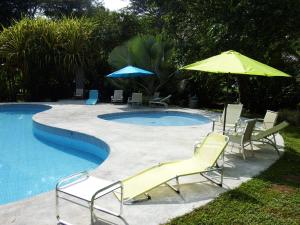 The swimming pool at or close to Selva Color - Forest & Beach EcoLodge