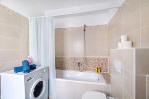 Nice,Sunny,Quiet flat near to Deak Ferenc sqaure 1061 Budapest, 8-10 Király utca kép - 2