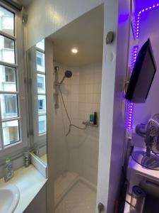 Ένα μπάνιο στο Cute little apartment