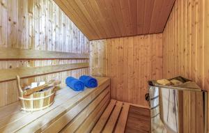 Fotografia z galérie ubytovania Cozy Home In Betiga With Sauna v destinácii Barbariga