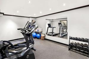 Fitness centrum a/nebo fitness zařízení v ubytování Best Western Hotel St. Jerome
