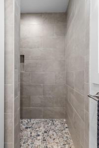 Et badeværelse på Pecan Farm Garden Haus + 21 billeder