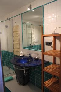 Ένα μπάνιο στο Villa Alessandra