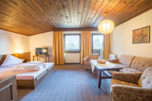 Postel nebo postele na pokoji v ubytování Appartement Pillersee + 37 fotografií