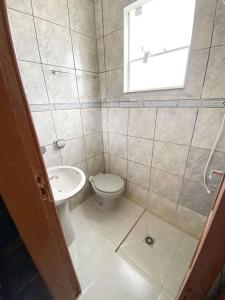 Koupelna v ubytování Apartamento Beira Mar + 3 fotografie