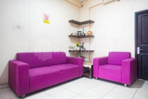 Area soggiorno di Bies Malioboro Hotel RedPartner