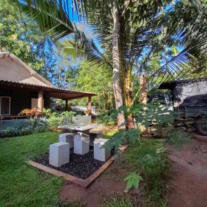 Zahrada ubytování Batu's Safari lodge Udawalawe